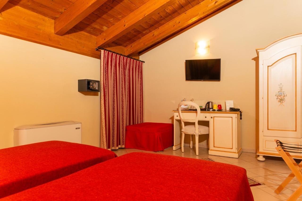 Agriturismo Dei Grippi Sona Luaran gambar